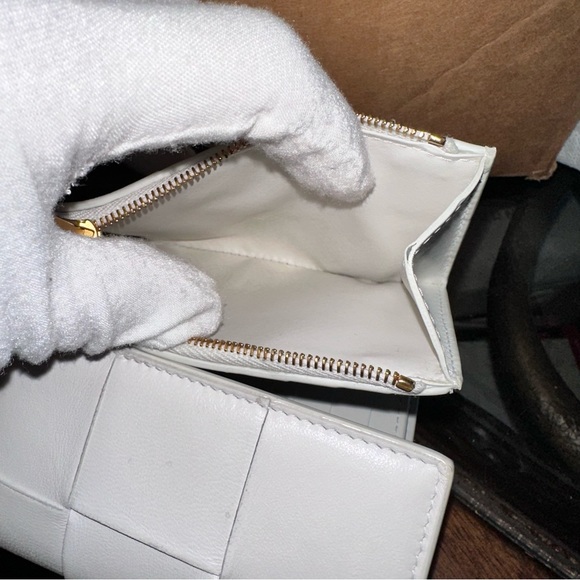 BOTTEGA VENETTA CASSETTE COMPACT WALLET - Picture 6 of 7